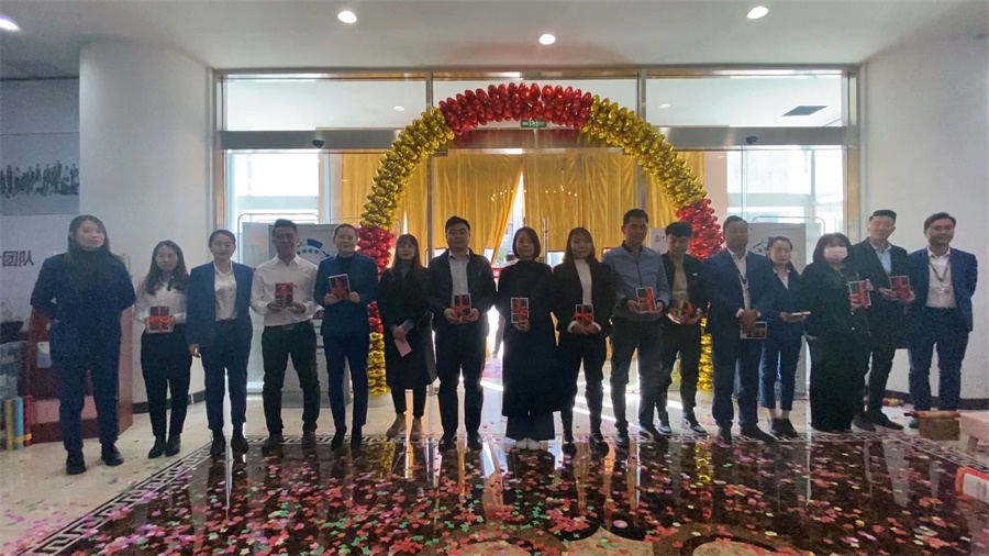 昌禾裝飾丨10月總結(jié)表彰暨11月活動(dòng)啟動(dòng)大會(huì)圓滿結(jié)束！一起領(lǐng)盲盒啦~